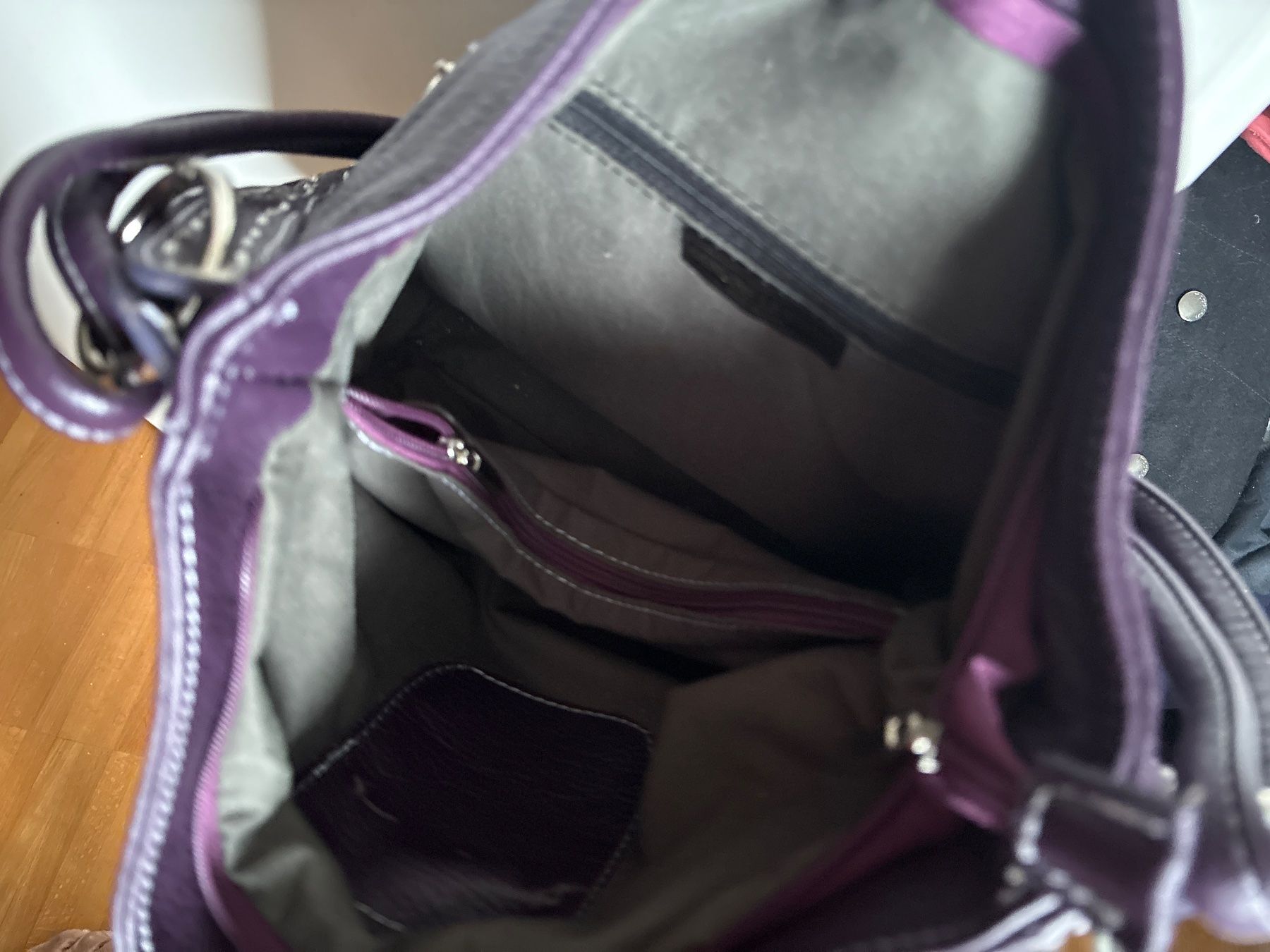 Taschen für Damen: Sac à main en cuir violet neuf – Neu (gemäss Beschreibung) aus Düdingen von Yellow 6