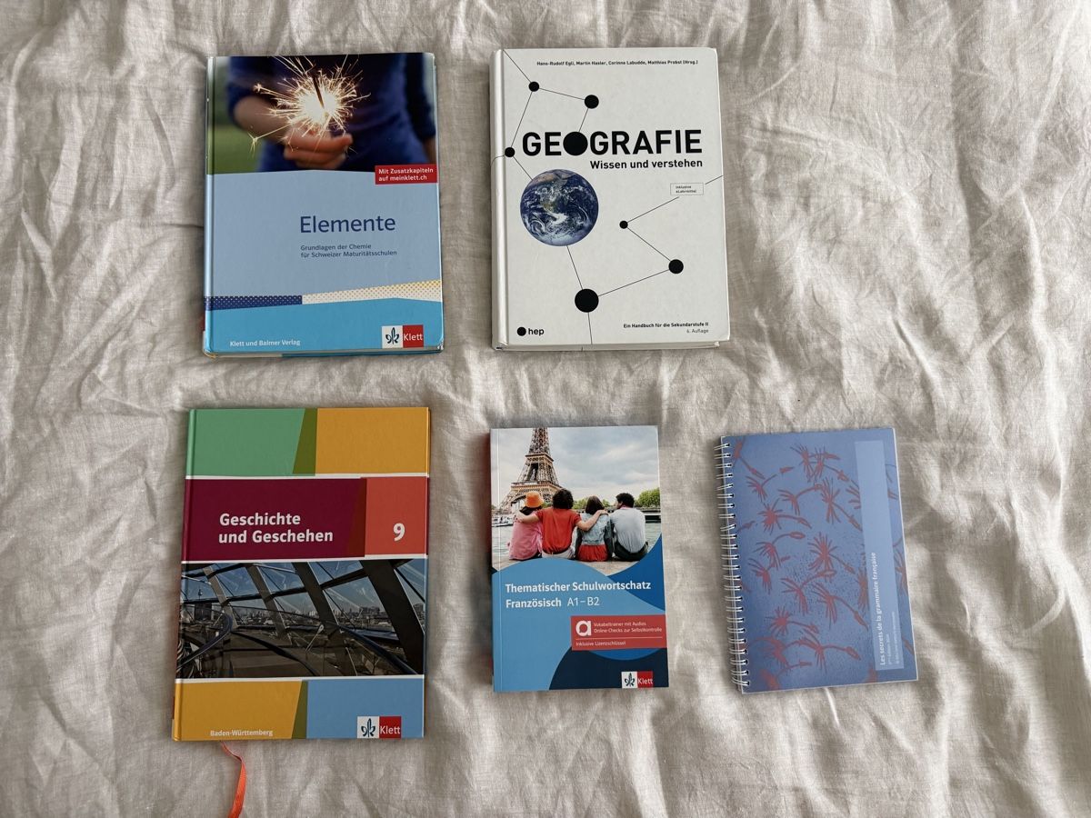 Libri: 5 Gymi Schulbücher – Usato da Freienbach venduto da dan_9rjy