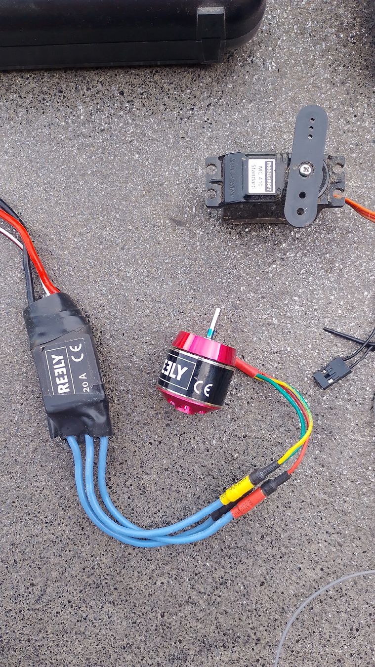 Reely Telecomando: RC Model Set Reely Modelcraft Transmitters Receivers – Usato da Fey (Nendaz) venduto da tim_5q6t 2