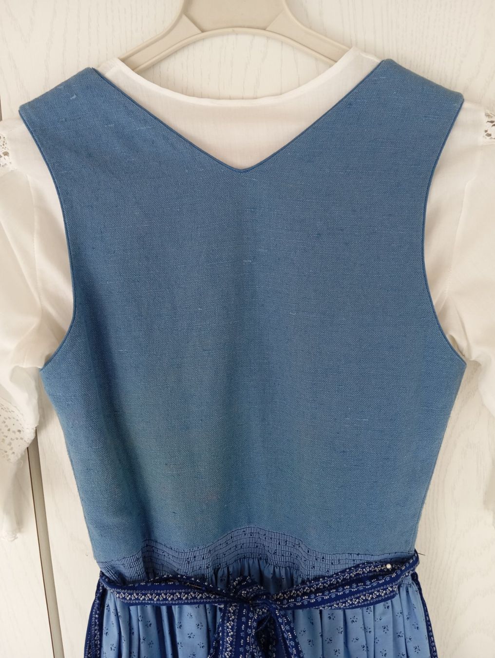 Kostüme: Original Wurzer Dirndl Grösse 36 mit zwei Blusen. – Gebraucht aus Oberägeri von baerghuus 3