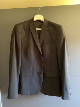 Anzug Grösse 50