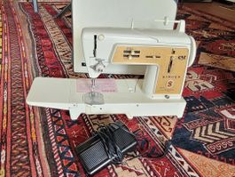 Machine à coudre Singer Golden Panoramic 670 G 30 complète