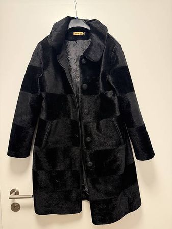 Warmer Wintermantel, Schwarz, Grösse 38 - Perfekt für Dich!