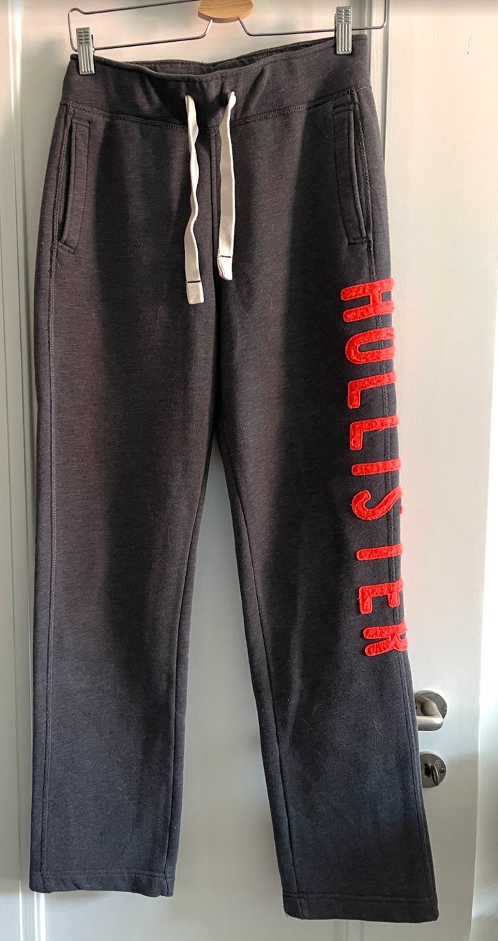 Hollister Pantaloni: Hollister sweat pants – Usato da Zürich venduto da aliiix