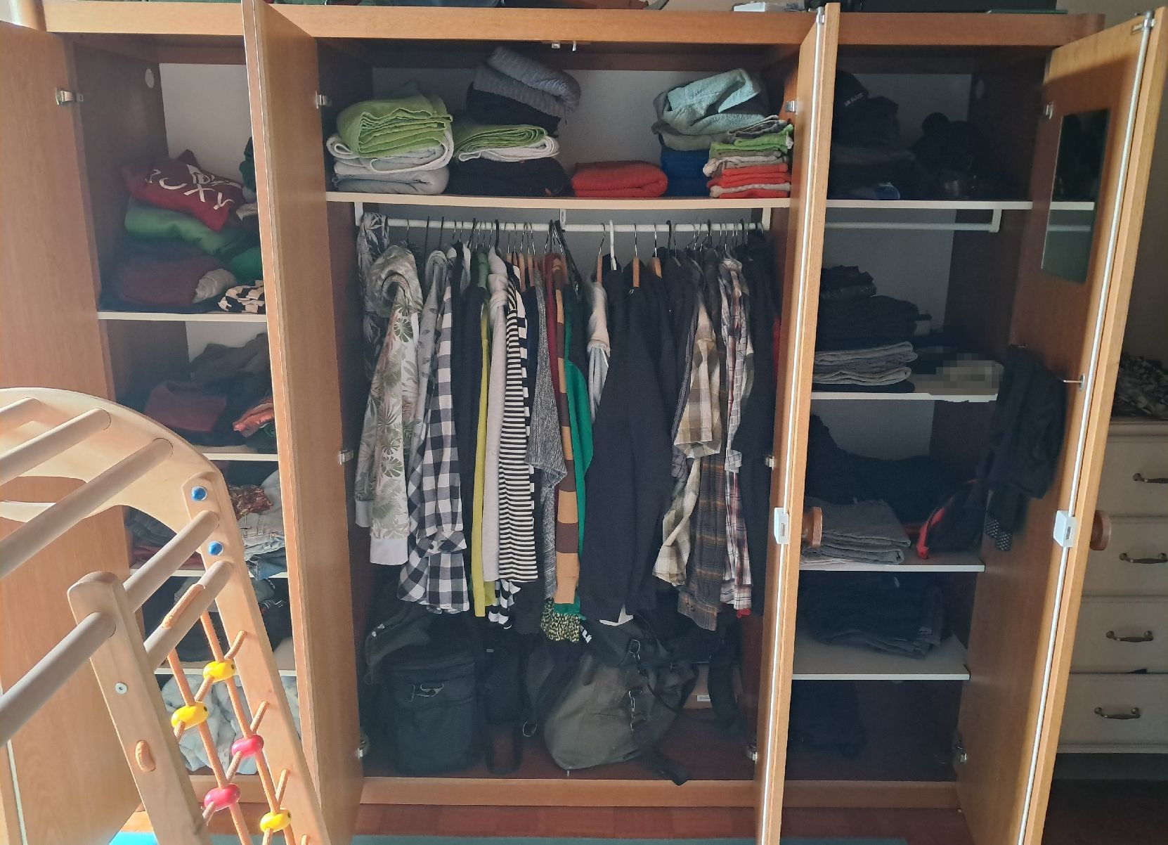 Schränke: Kleiderschrank Holz – Gebraucht aus Boll von Fabischa 1