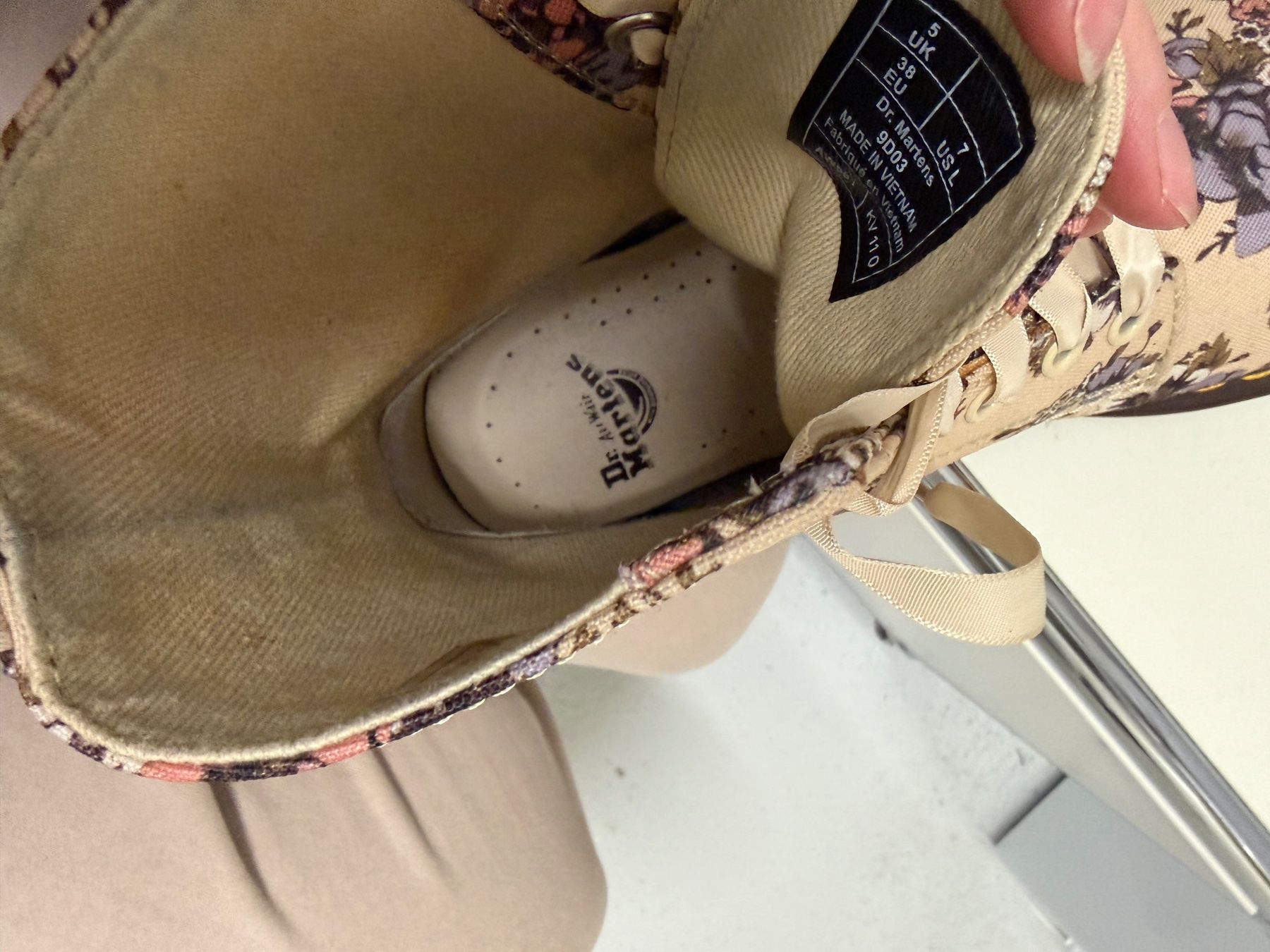 Dr. Martens Herrenschuhe: Dr. Martens Canvas Boots, Blumenmuster, Grösse 38 – Gebraucht aus Staufen von SilveRain 4