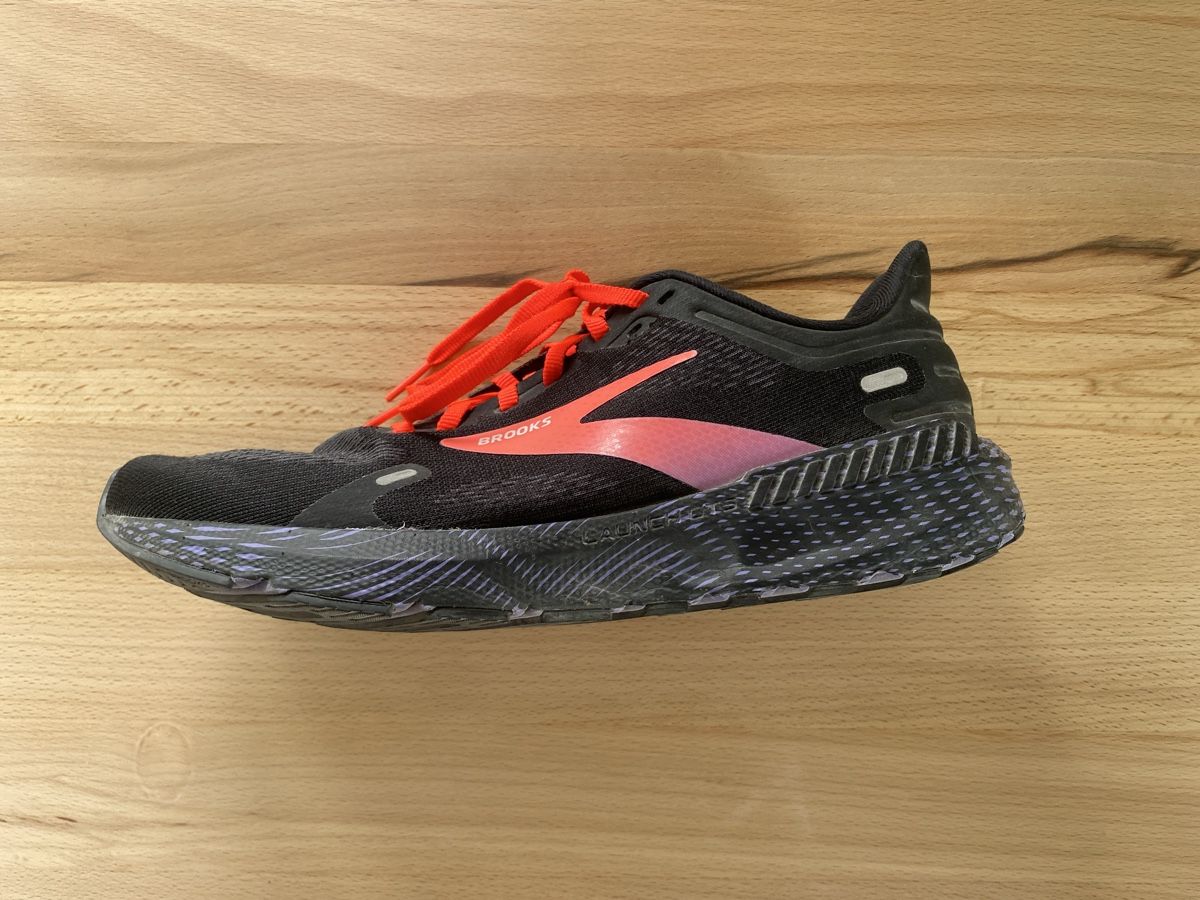 Brooks Damenschuhe: Brooks Laufschuhe Launch GTS 8 Grösse 40.5 – Gebraucht aus Bern von fashion_11