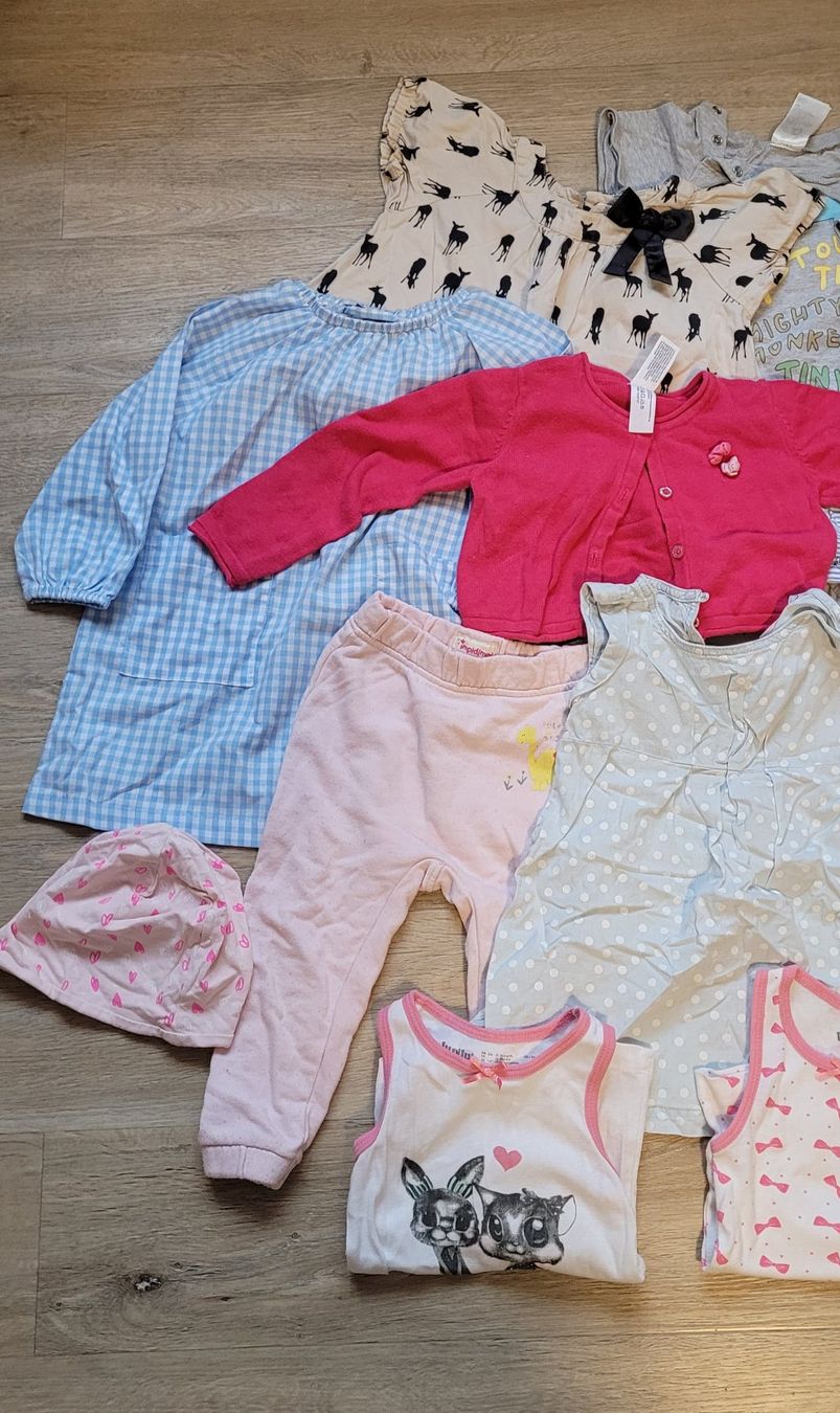 Ensembles coordonnés: Kleiderpaket Gr. 86-92 – D'occasion à Walzenhausen par Miamar.05