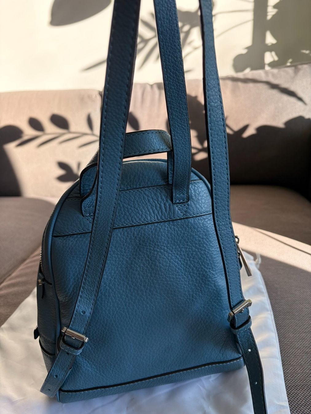 Michael Kors Zaini: Michael Kors RHEA ZIP BACK PACK - Blau LDR – Usato da Schlieren venduto da con_hdp9 6