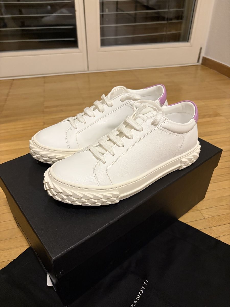 Zanotti Scarpe da donna: Guiseppe Zanotti Sneaker weiss – Nuovo (secondo la descrizione) da Herisau venduto da ogkosta 1