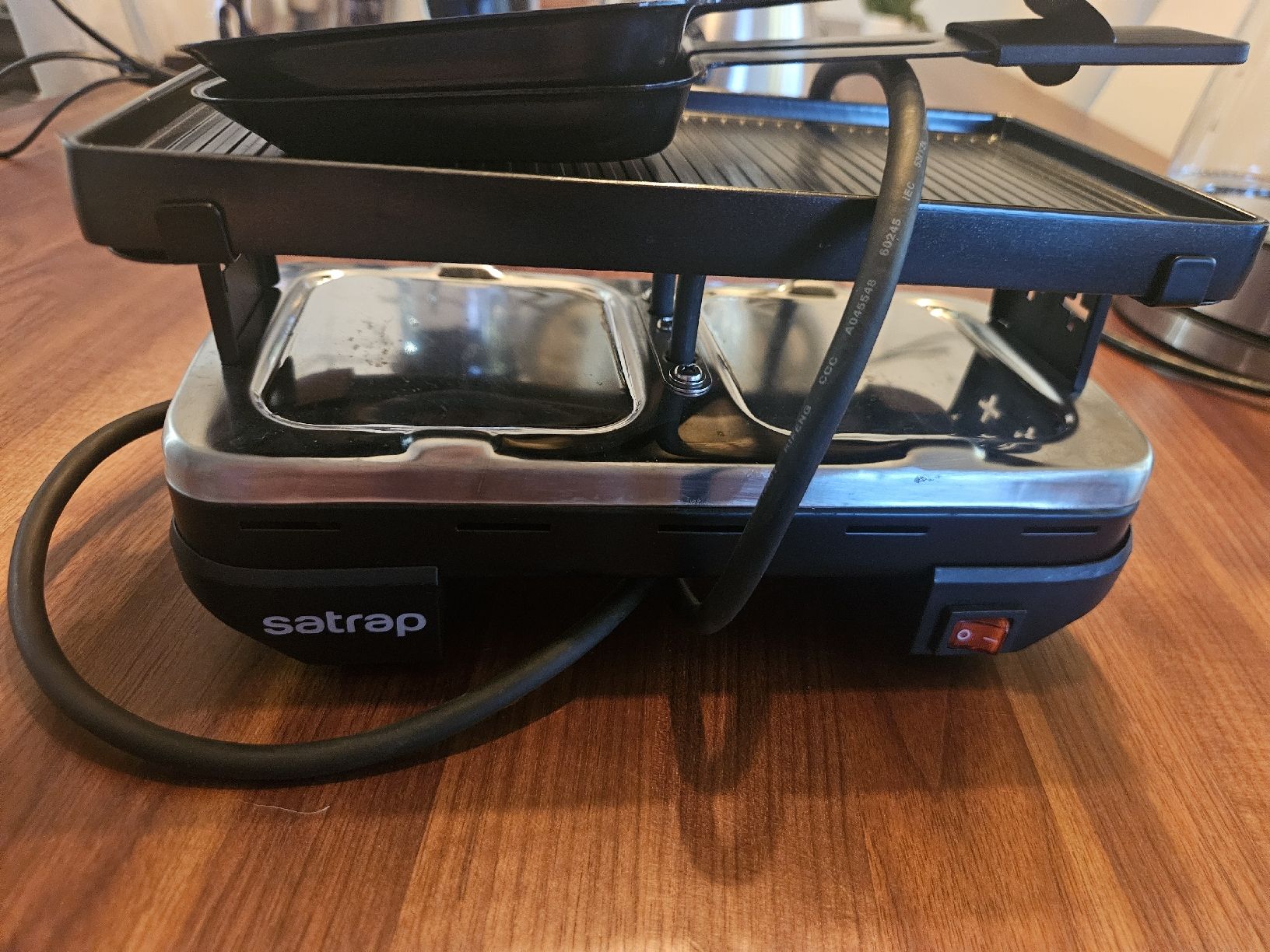 Appareils de cuisine: 2er raclette ofen  – D'occasion à Thun par Deathcorequeen