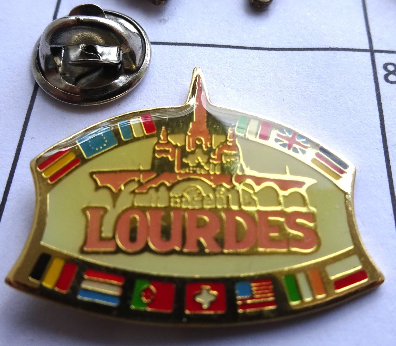 Placchette & Badge: Pin  LOURDES  Wappen – Usato da Utzenstorf venduto da BUtter81