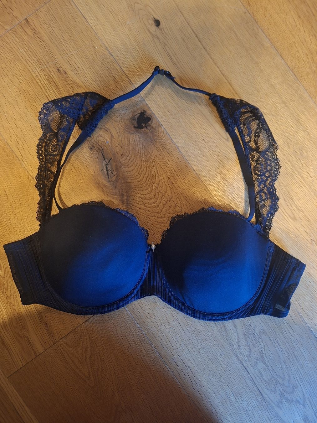 Marie Jo Altra biancheria intima: Marie Jo BH schwarz Grösse 80D neu  – Nuovo (secondo la descrizione) da Steinen venduto da Bunzli90
