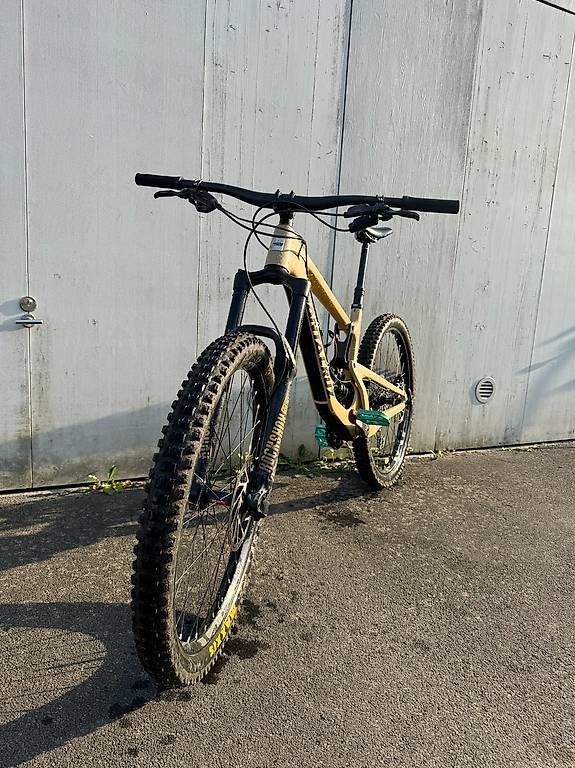 Santa Cruz Biciclette: Santa Cruz Nomad C 4 – Usato da Luzern venduto da Mellog 1