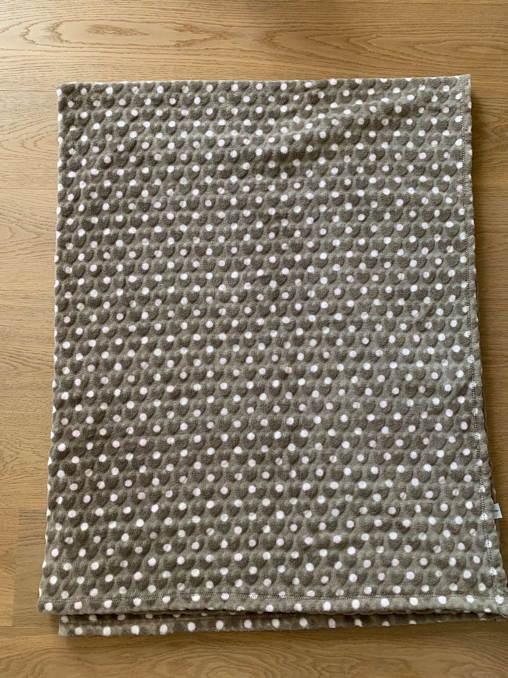 Coperte: Wolldecke braun - rosa 200x120cm – Usato da Signau venduto da stalder-langenegger