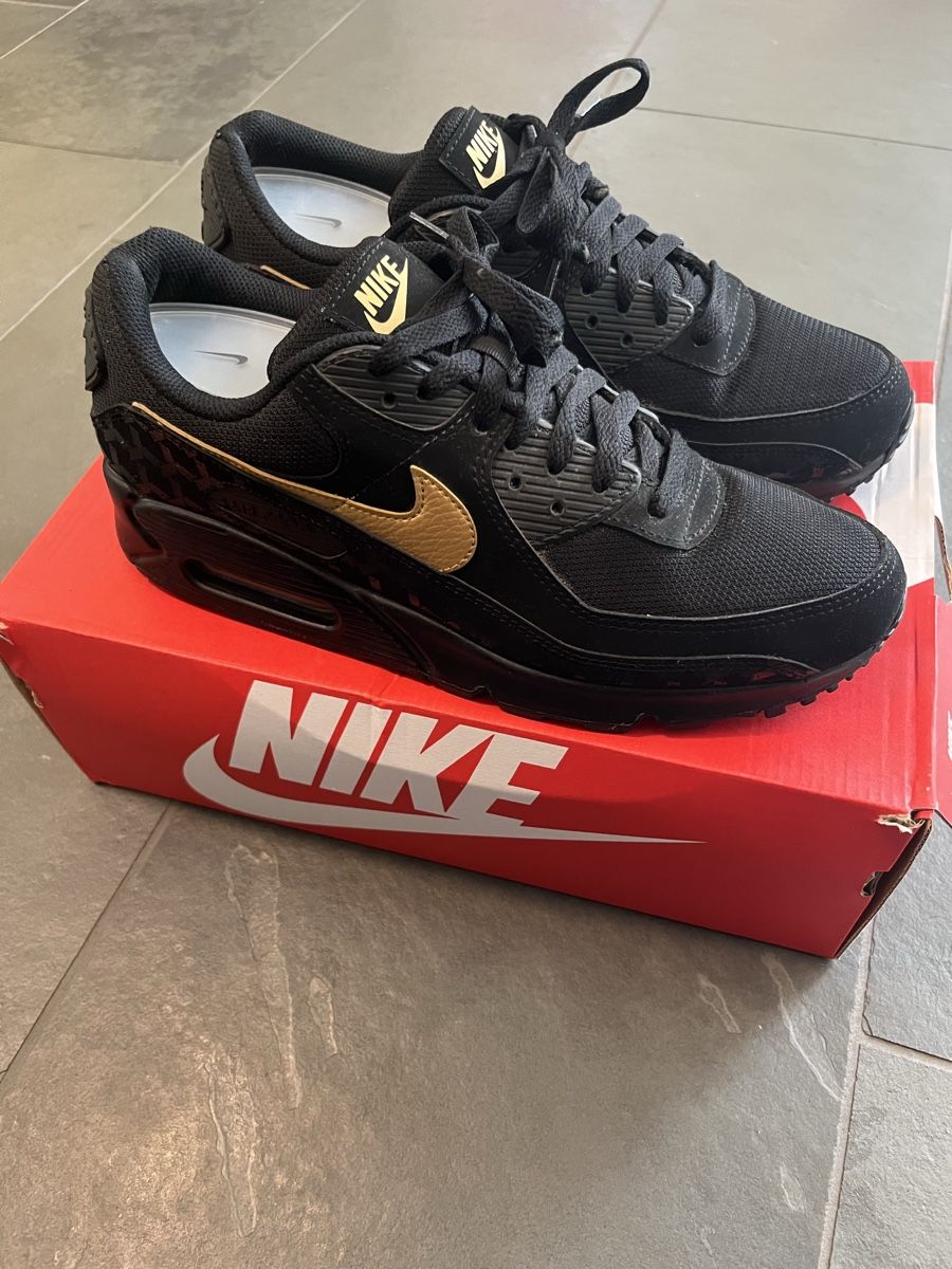 Herrenschuhe: Nike Air Max 90 – Gebraucht aus Lenzburg von JoelMeier