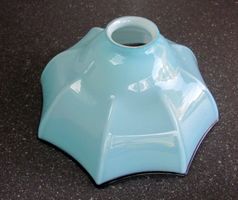 Jugendstil Lampenschirm Glas türkis/hellblau, dunkler Rand