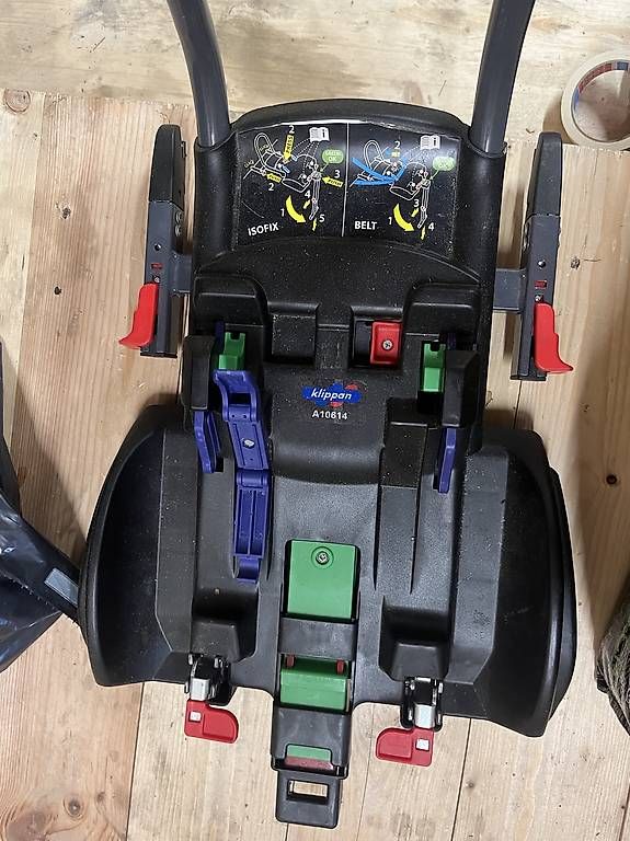 Seggiolini per auto: Klippan Triofix Kindersitz – Usato da Zürich venduto da lea_8j6n 2