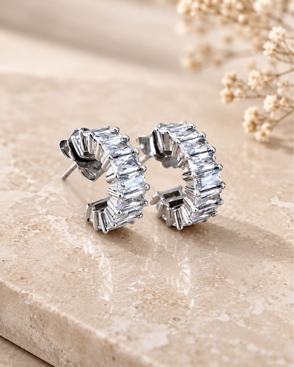 Orecchini pendenti & Orecchini a lobo: Sterlingsilber Ohrringe mit Zirkonia  – Nuovo e nell'imballaggio originale da Oberhasli venduto da Duabelle_official