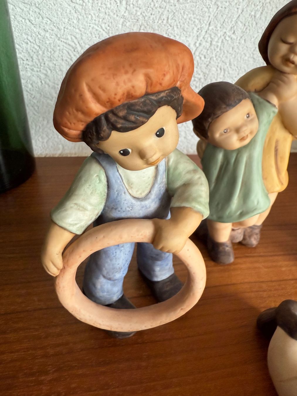 Figuren: Vintage Vier Goebel Figuren von 1992 – Gebraucht aus Kirchdorf von Vintagewunder 1