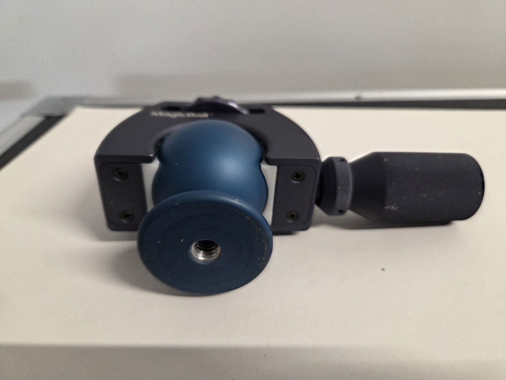 Novoflex Altri Accessori: NOVOFLEX MagicBall Kugelneiger mit Griff gebraucht – Usato da Dietikon venduto da Allegra34 1