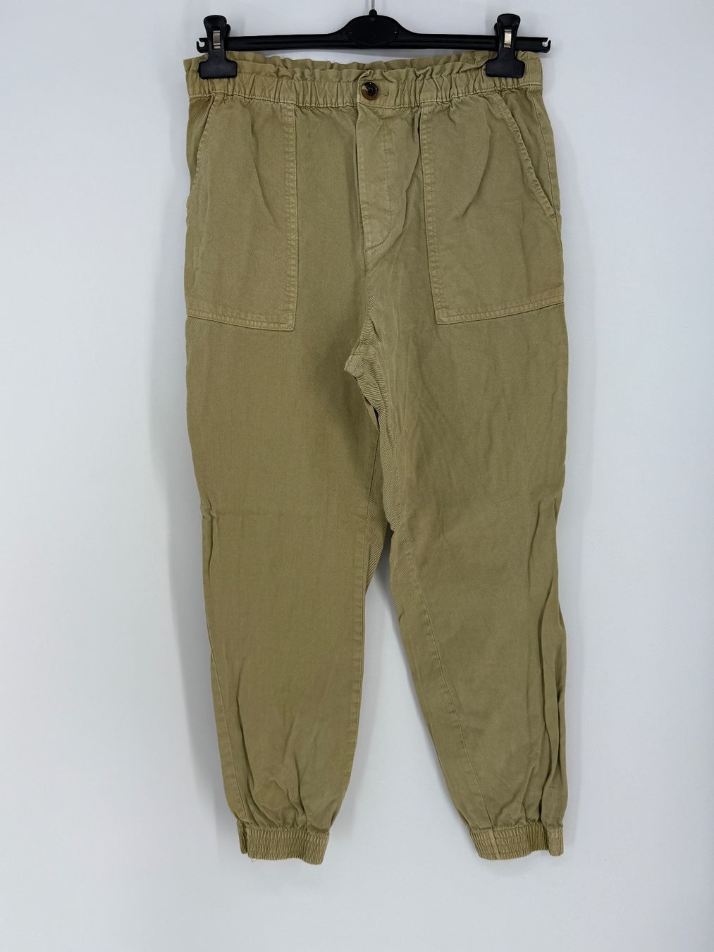 H&M Pantaloni: Hose Gr. 40  von H&M mit Gummizug Bund – Usato da Auenstein venduto da moin.