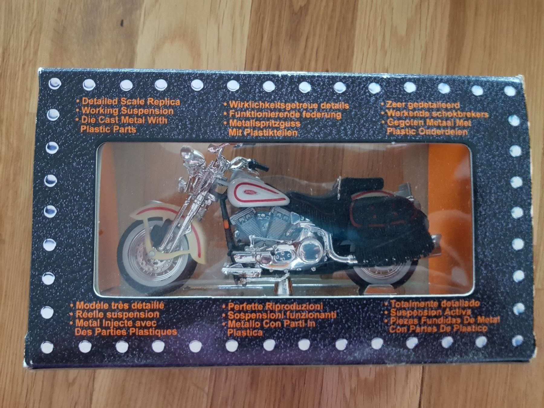 Maisto Kit di modellismo & Modellini statici: Harley Davidson FLSTS Heritage Springer – Nuovo e nell'imballaggio originale da St. Gallen venduto da chilly81 1