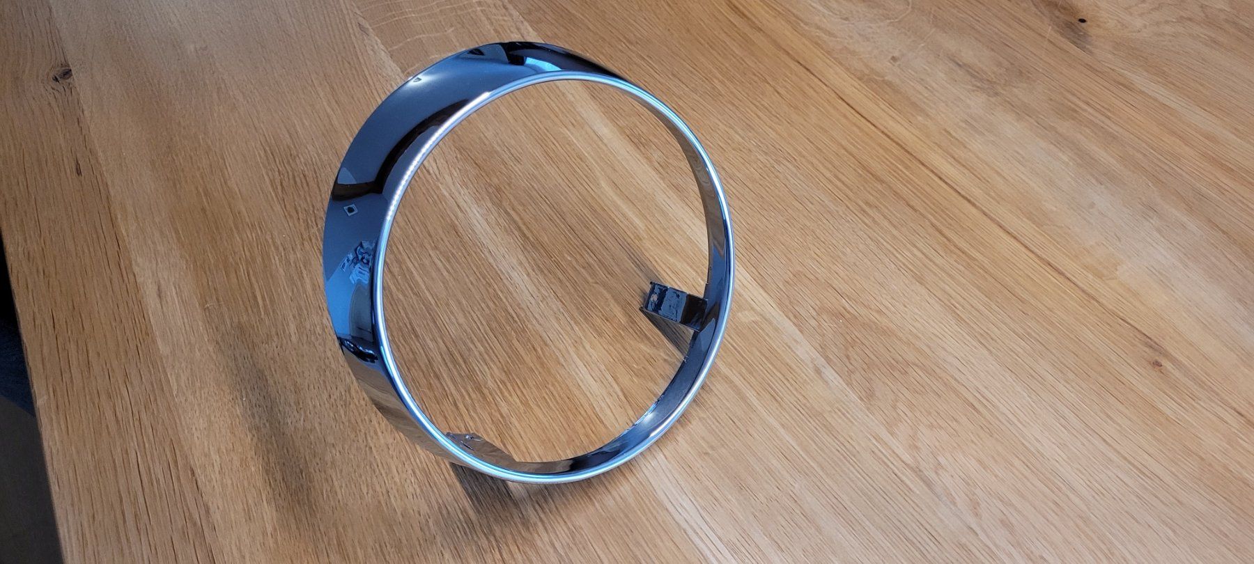 Vespa Scooter: Vespa 300 GTS HPE /  Lampenring Chrome – Nuovo (secondo la descrizione) da HERISAU venduto da Cesadi 1