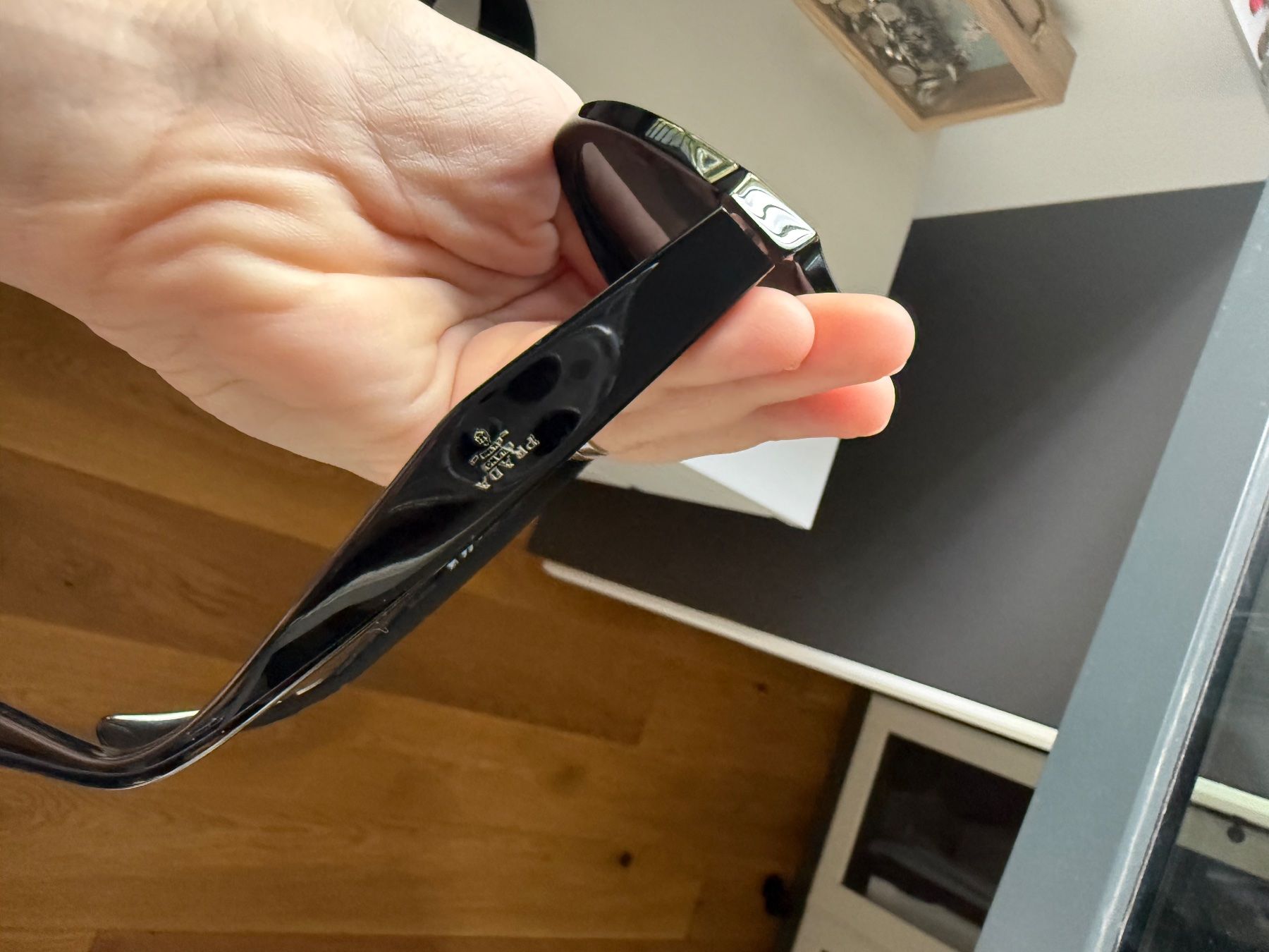 Prada Lunettes & Verres: Prada Lunettes de soleil rondes noires – D'occasion à Delémont par vil_267l 1