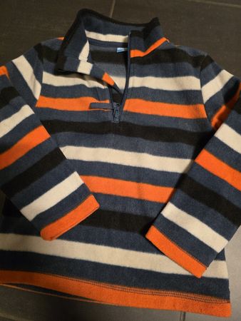 Warme Kinder Fleece Jacke, Grösse 110,