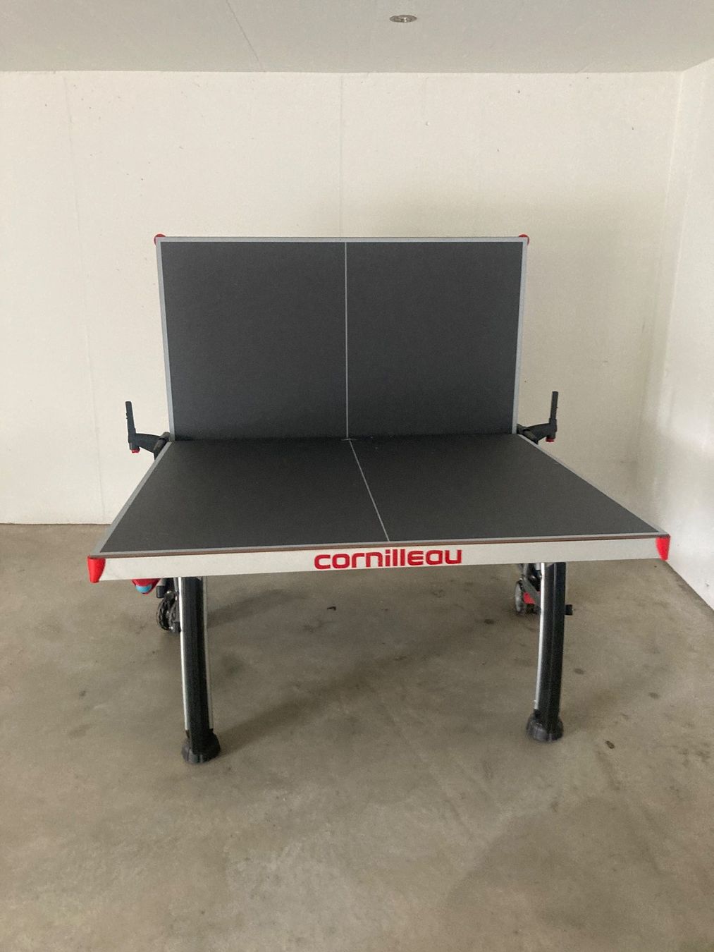 Cornilleau Tennis da tavolo: Table de ping-pong / Tischtennisplatte – Usato da Binningen venduto da kfn_2yyt 1