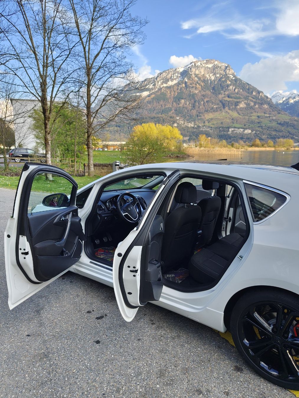 Opel Automobili: Opel Astra J 2.0 CDTI Biturbo – Usato da Brunnen venduto da Bonito68 5