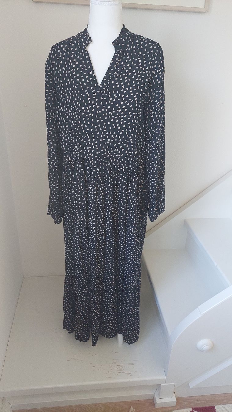 Robes: kleid / Robe  M – D'occasion à Adliswil par Boncoinsuisse 1