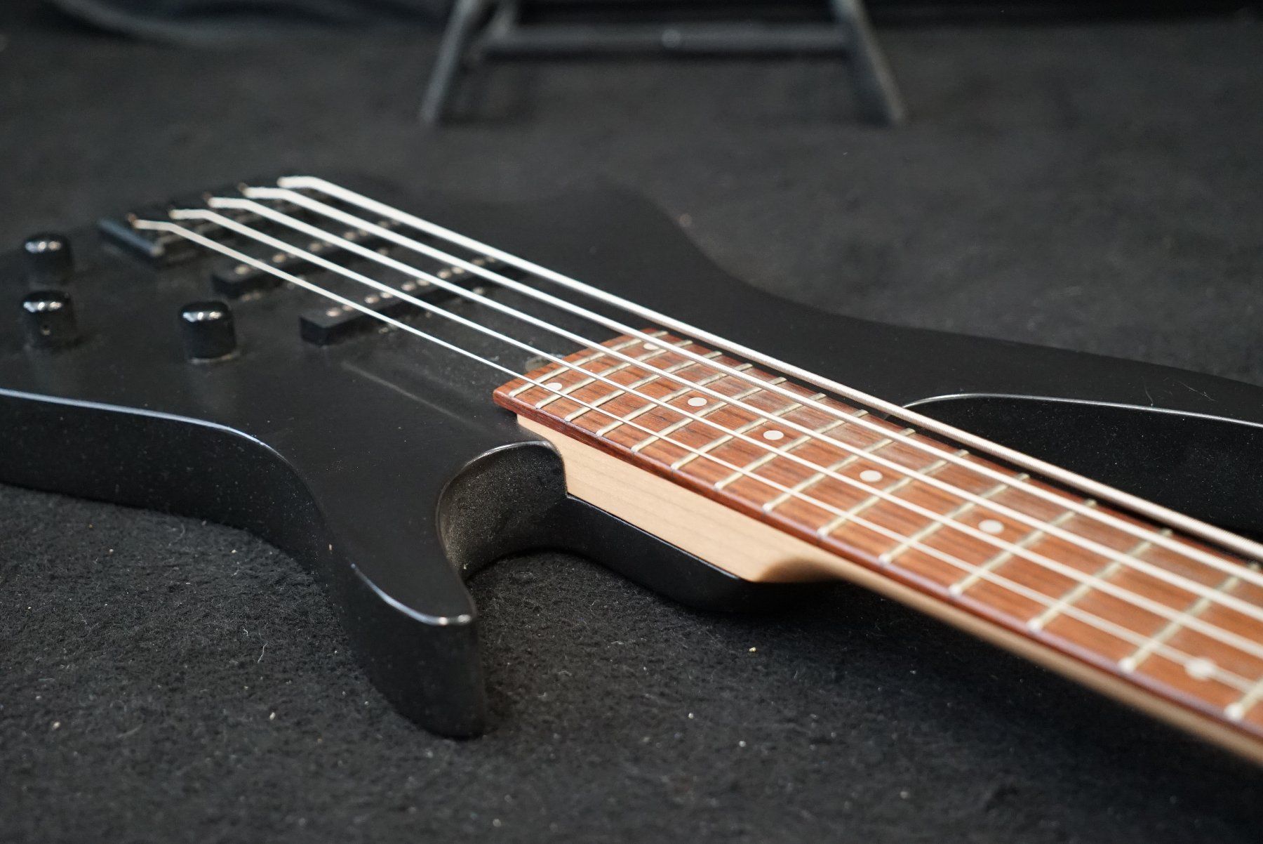 Musikinstrumente: ESH Hero 5 String Bass schwarz mit Bag – Gebraucht aus Ortschwaben von Musictrade 3