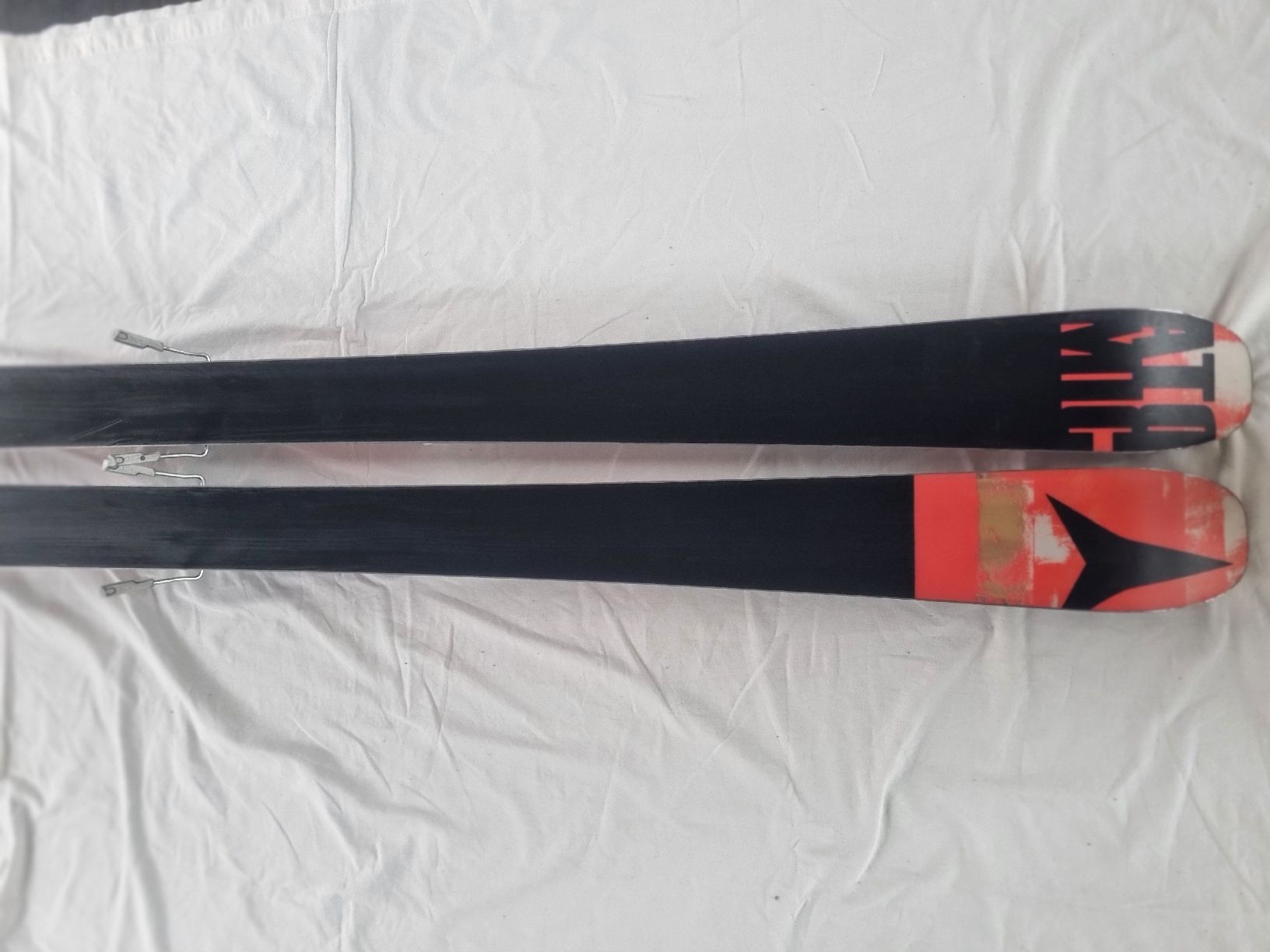 Atomic Sci: Atomic Theory Powder & Freeride Ski, 186cm – Usato da Wünnewil venduto da Utan8 6