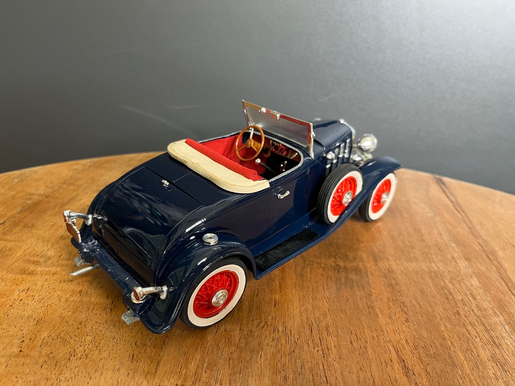 Modellini d'auto: 4 seltene Auto-Klassiker, Sammlermodelle – Usato da Otelfingen venduto da Yossi-68 4