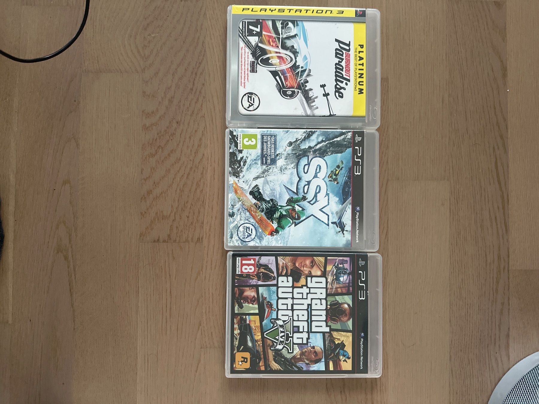 Sony Console: PlayStation 3 Slim inkl. 5 Controller, 3 Games, Ladestation – Usato da Bern venduto da chr_mz7v 2