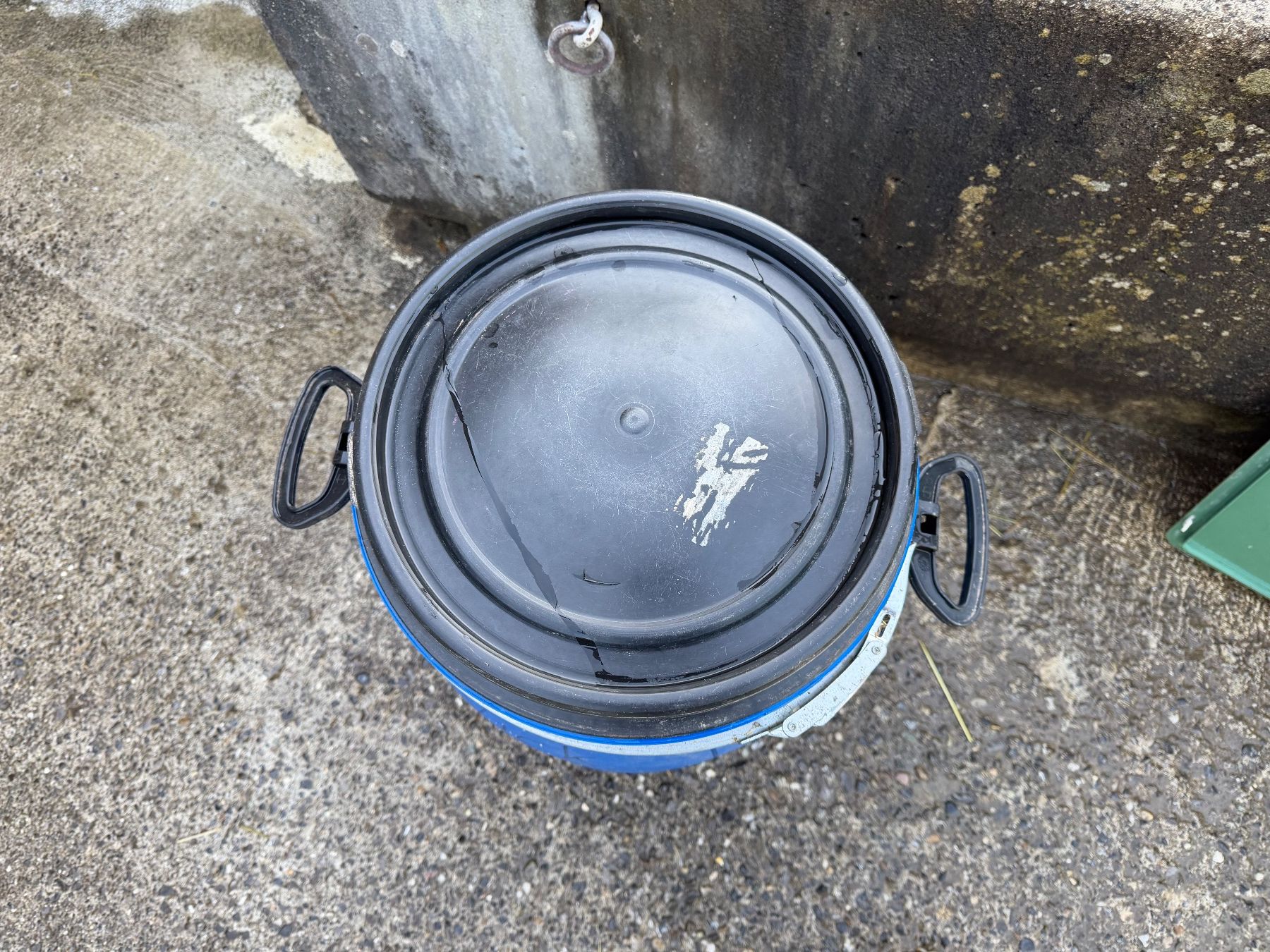 Accessori: Fass 60L für Tierfutter oder Lagerung, – Usato da Hirschthal venduto da Mulra 1
