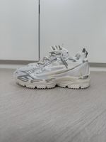 Off-White – Silver / Blanc 🤍🩶 | Taille 42