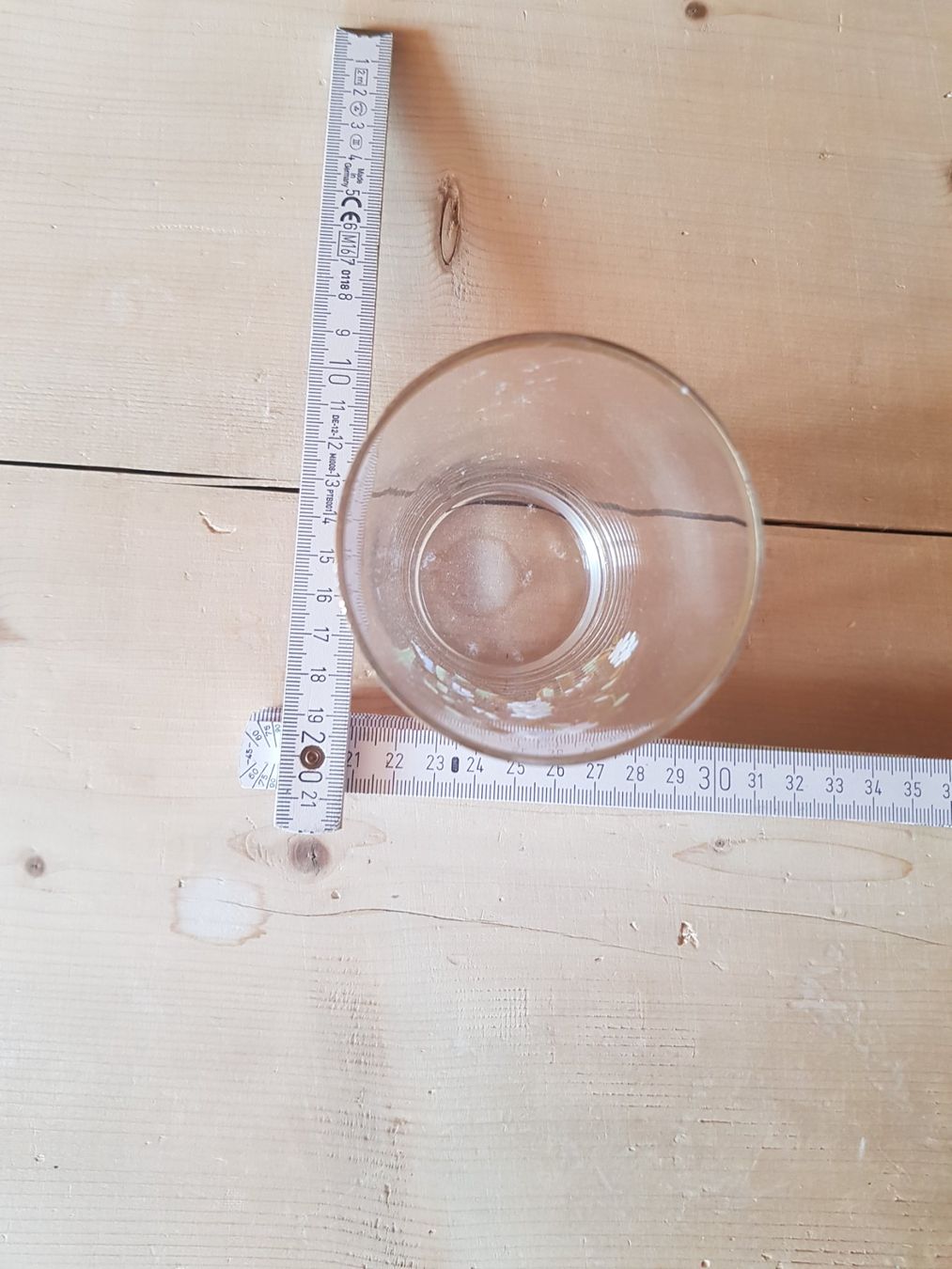 Toutes les décorations: antikes Glas mit Buchstabe B – D'occasion à Brunnadern par eichmann.anton 1