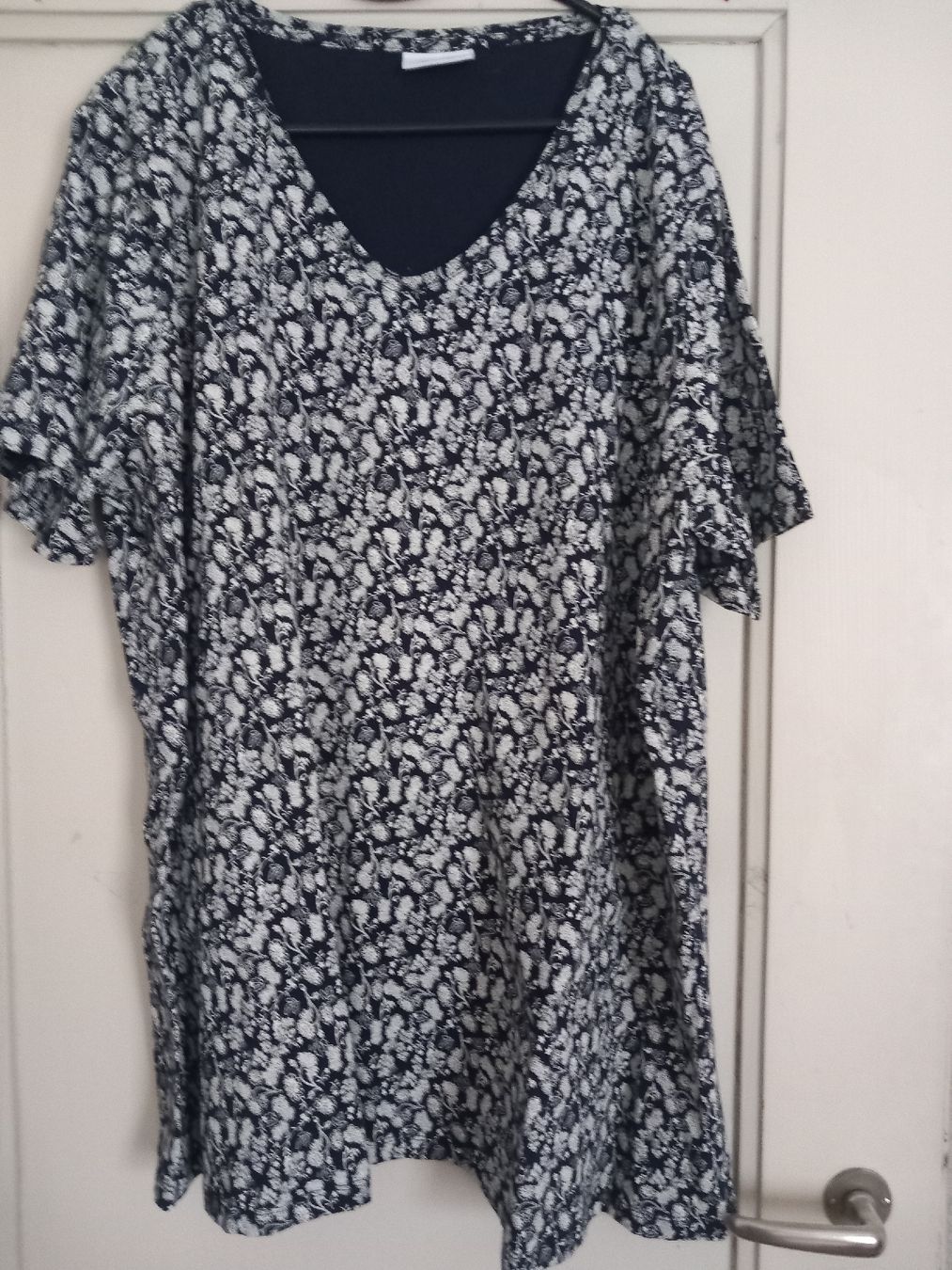 C&A T-shirt: Dame T-Shirt – Nuovo (secondo la descrizione) da Biberist venduto da lsr_z9lv