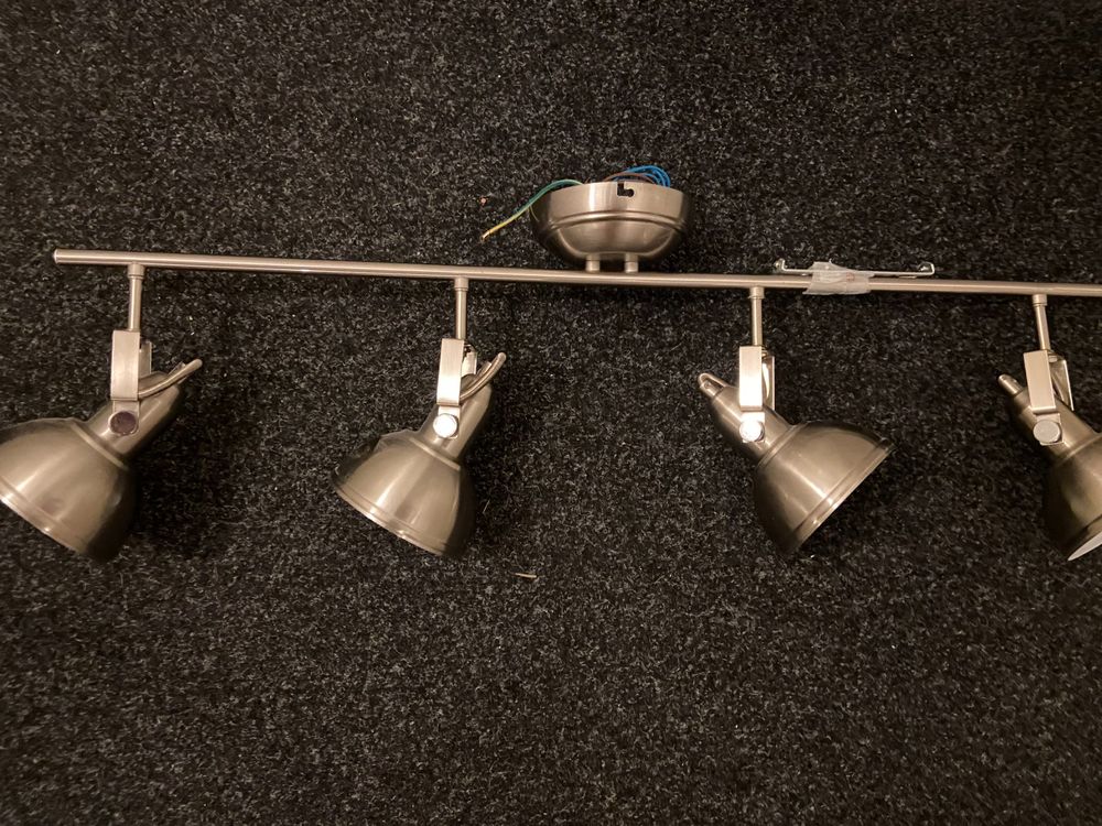 Lampadari & plafoniere: Spot-Lampe aus Metall mit vier Leuchten (ca. 80 cm breit) – Usato da Bern venduto da Gianni-P_77