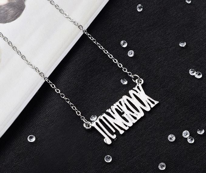 Ketten: BTS Bangtan Boys: collier Jungkook – Neu und originalverpackt aus Lutry von kylab7