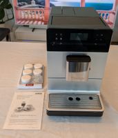 Miele Kaffeevollautomat CM 5500, Silber, guter Zustand