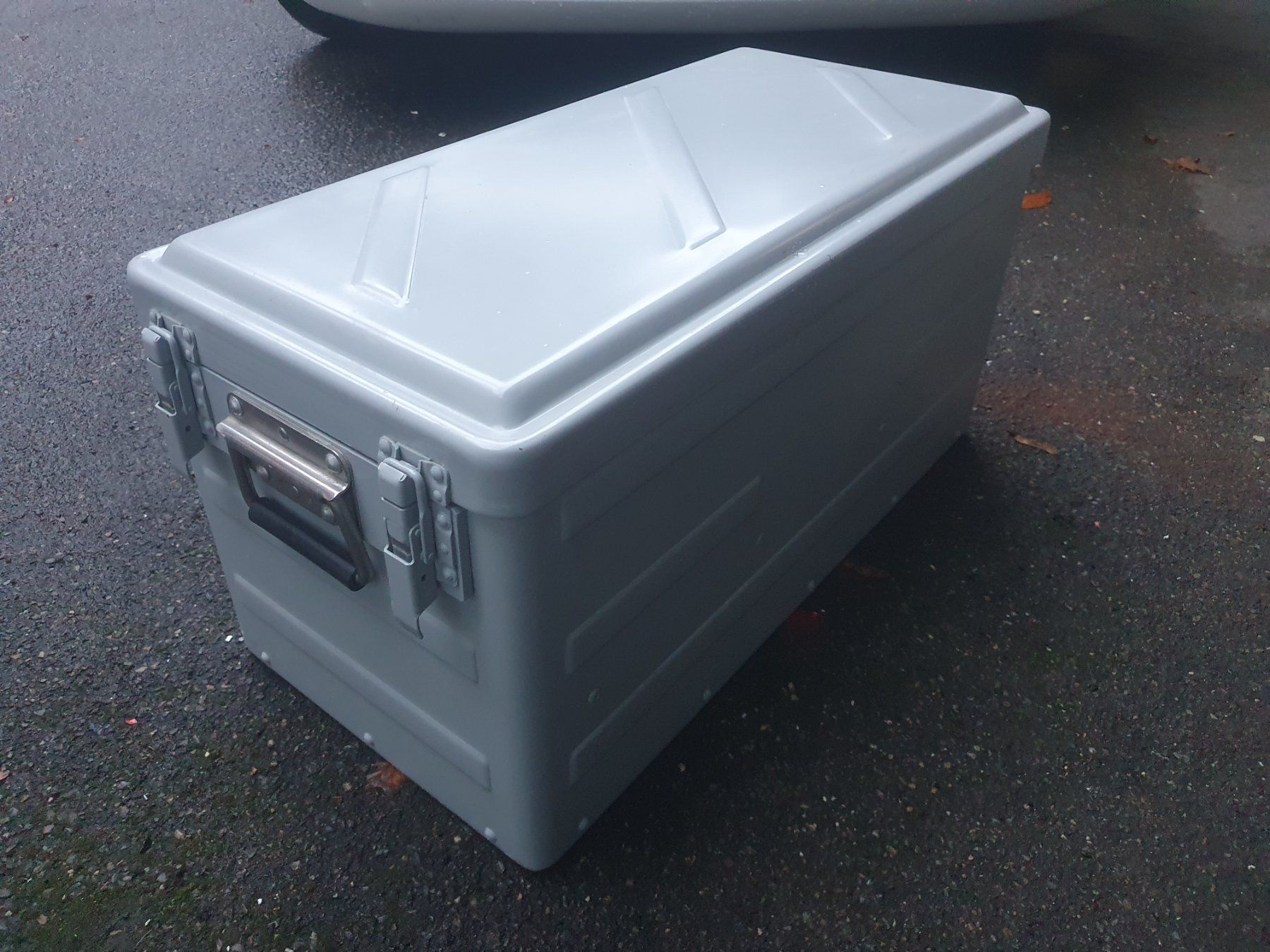 Casse di trasporto: Robuste Metall Werkzeugkiste Metallkiste – Nuovo (secondo la descrizione) da Zürich venduto da Alibaba1234 3