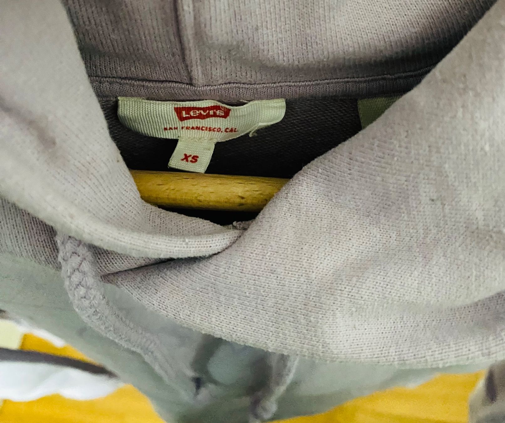 Levi's Maglioni & Felpe: Pullover mit Kapuze von LEVIS Gr. XS – Usato da WEINFELDEN venduto da marygloss 3
