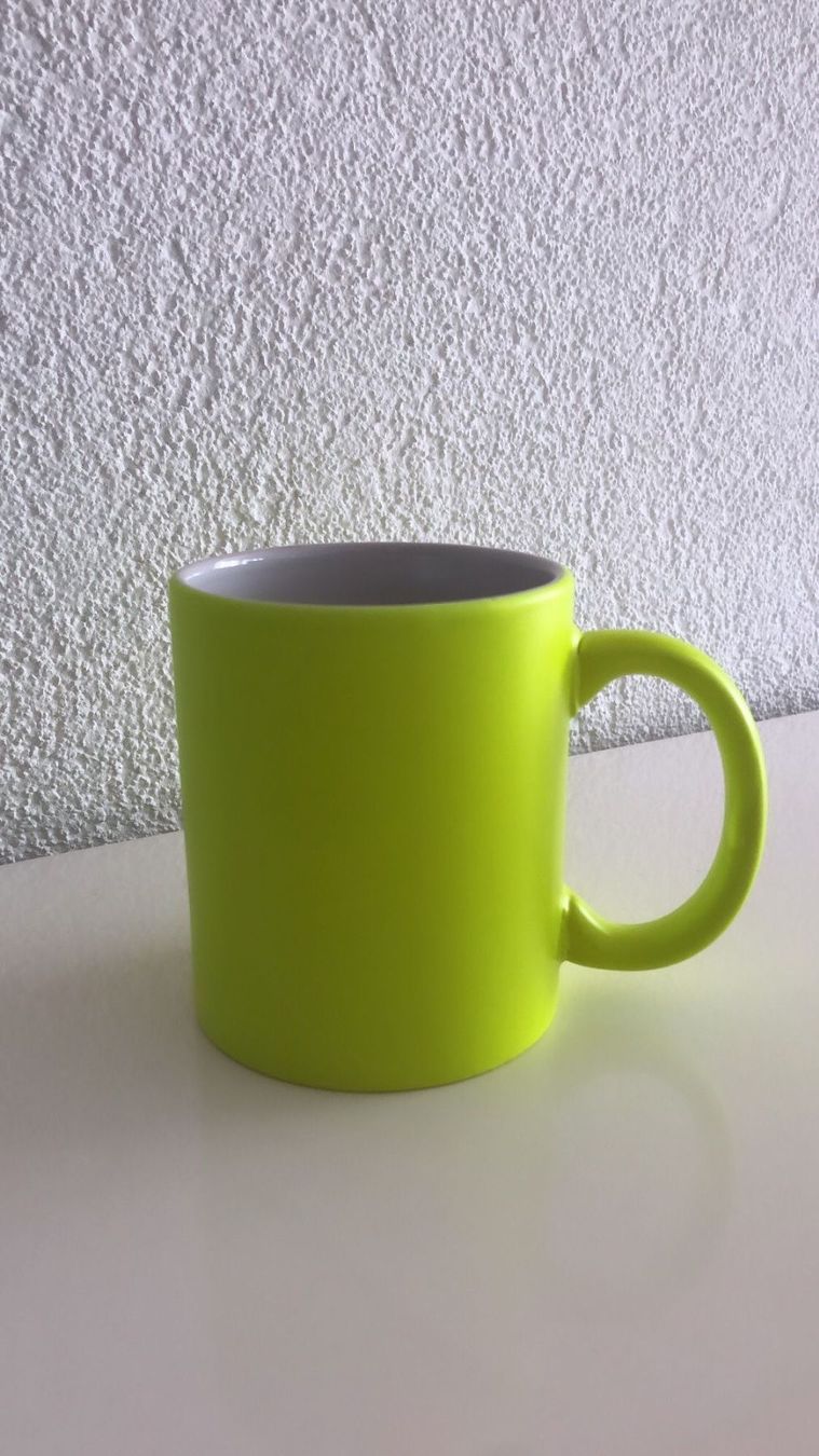 Tazze: Neon Gelb Tasse – Nuovo e nell'imballaggio originale da Biel/Bienne venduto da Bolagol9 2