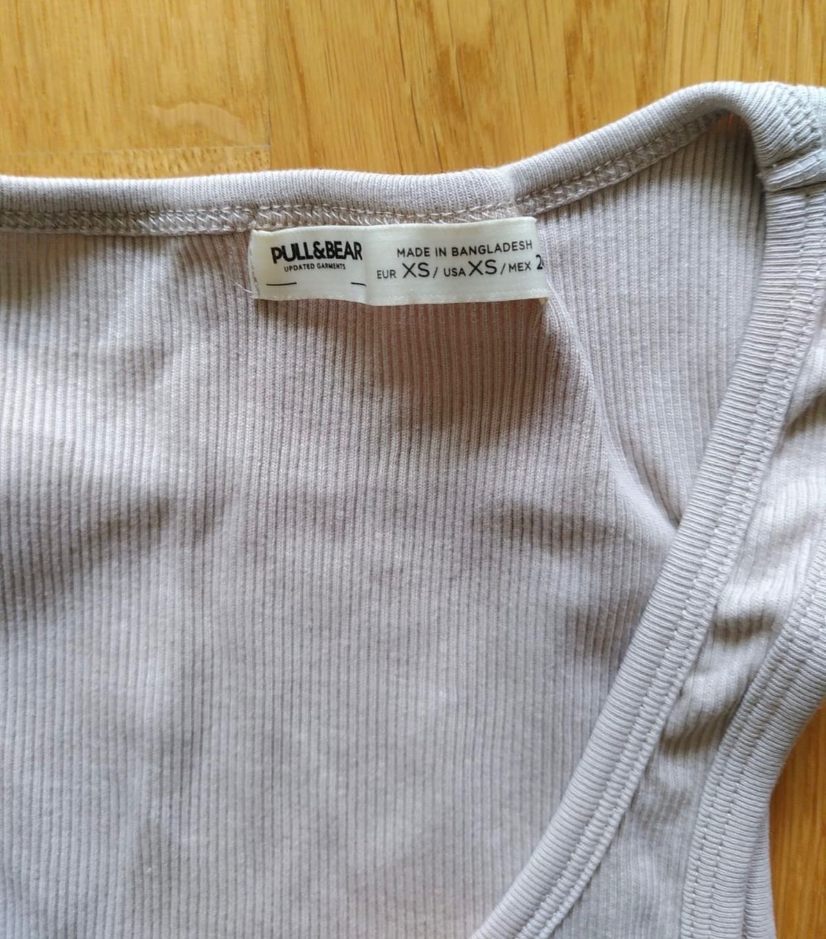 Pull&Bear Tops: Pull&Bear Tanktop XS * gerippt, beige – Gebraucht aus Basel von AufeinenBlick 1