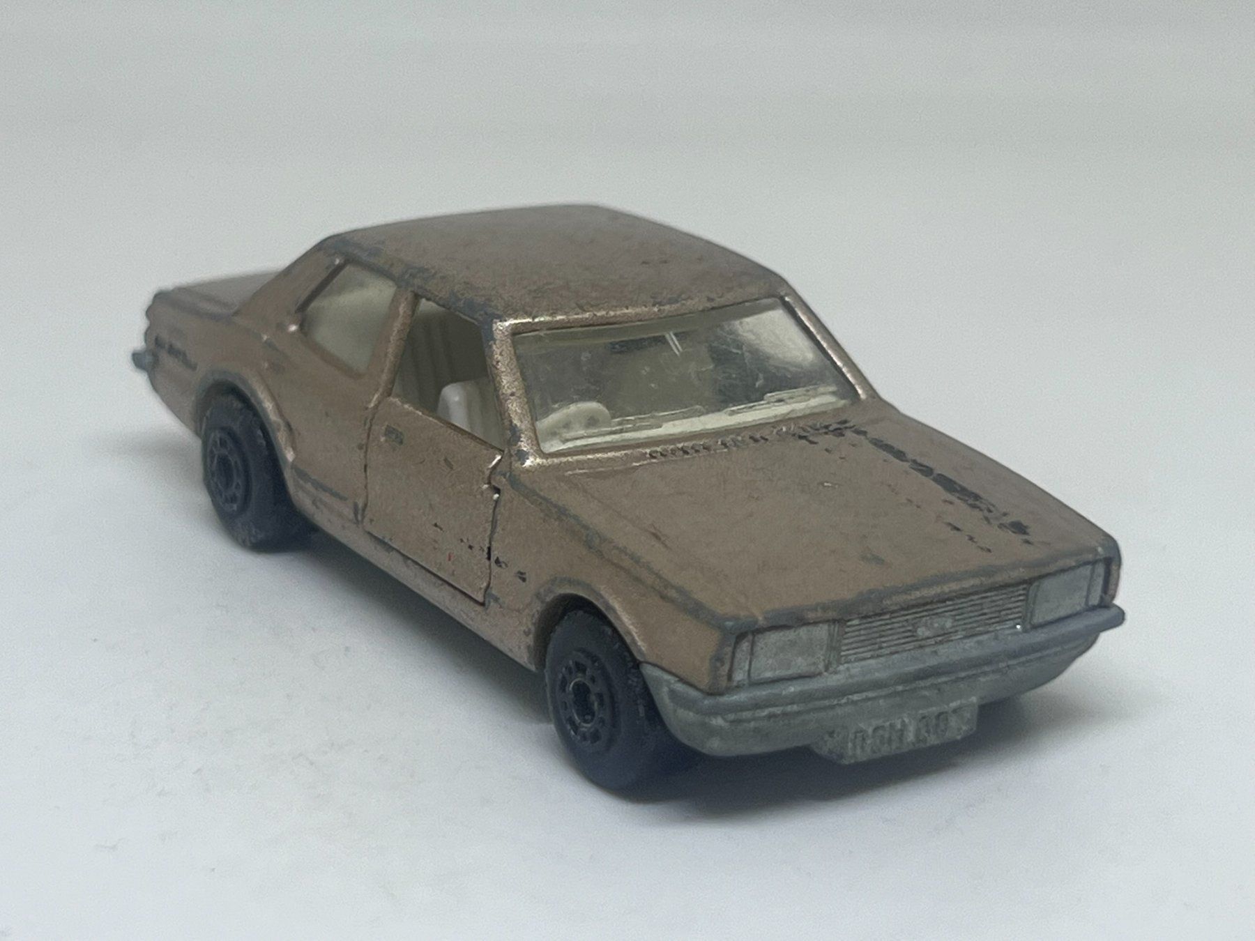 Matchbox Modellini d'auto: Matchbox Ford Cortina #741 – Usato da Wildegg venduto da LaaBoutique
