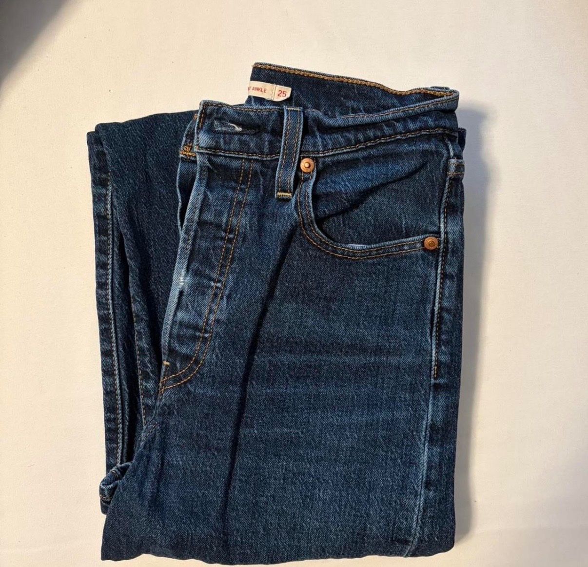 Levi's Jeans: Levis Ribcage Straight Jeans – Usato da Winterthur venduto da ana_z7yd 3